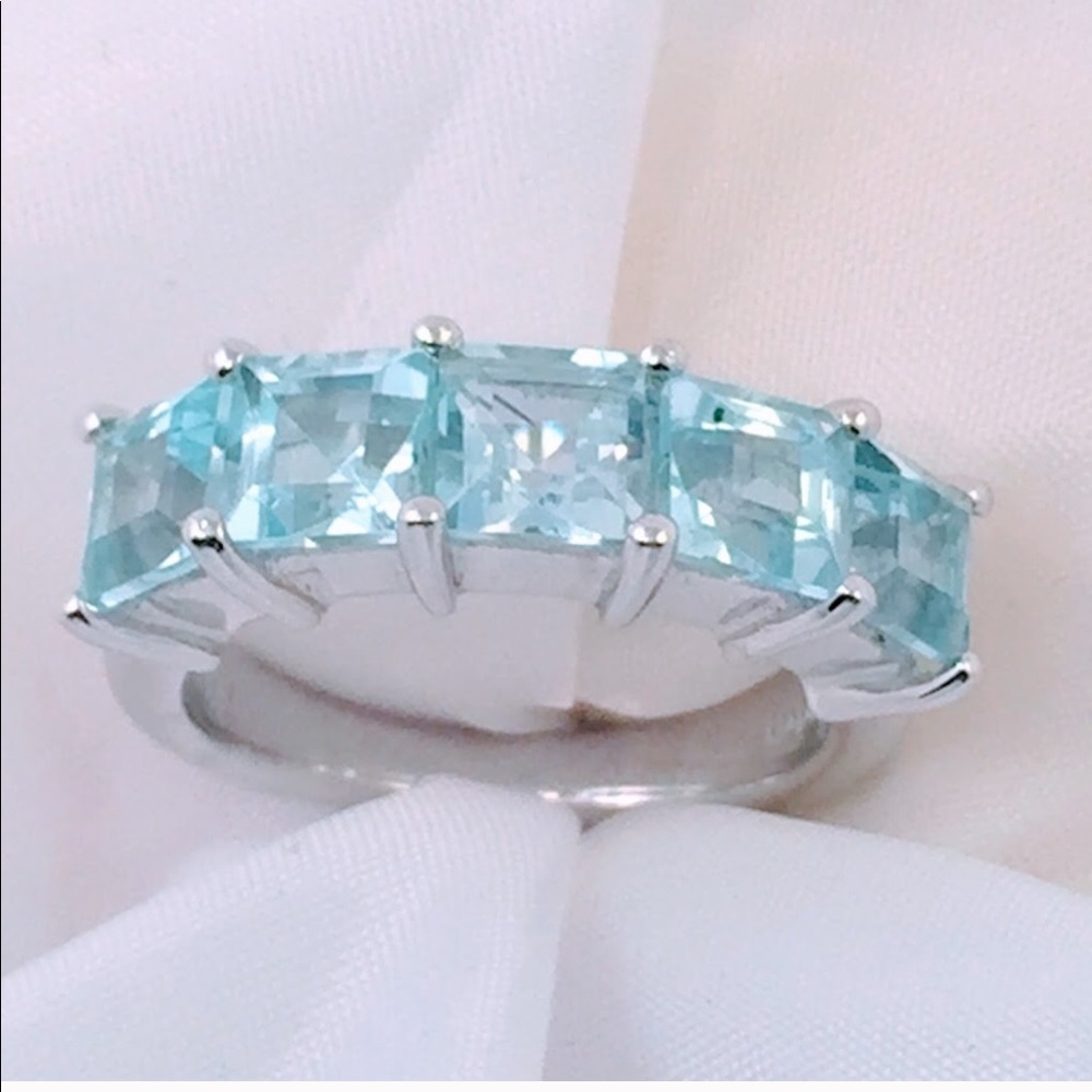 Beautiful Blue Topaz & Shimmering Sterling Silver